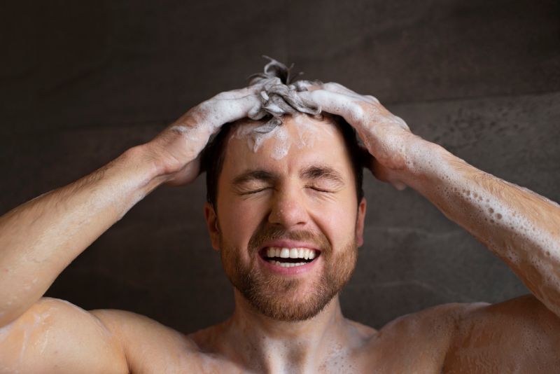 Lavage des cheveux pour les hommes